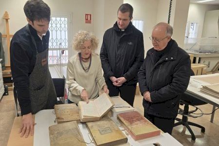 L’IVCR+i recupera els llibres de la parròquia del Roser de Sedaví afectats per la riuada