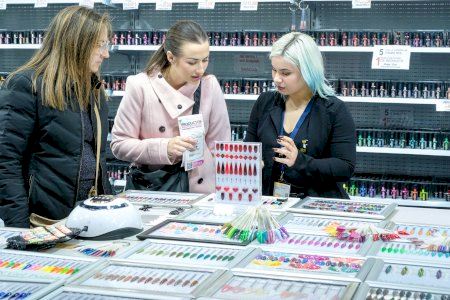 El maquillaje masculino y el skin care coreano irrumpen en Beauty Valencia