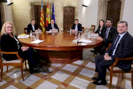 Pérez Llorca se reúne con directivos de la empresa de tecnología sanitaria Edwards Lifesciences