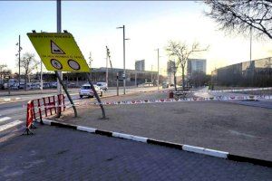 Torrent gestiona cerca de un centenar de incidencias por el fuerte episodio de viento sin registrar daños personales, en la alerta naranja - (foto 3)