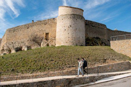Un camino peatonal accesible une Sant Miquel y la plaza de la Font Vella Un camino peatonal accesible une Sant Miquel y la plaza de la Font Vella