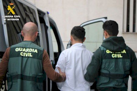 Detingut a Almassora un lladre itinerant acusat de fins a onze furts en caixers de 6 localitats de la província de Castelló