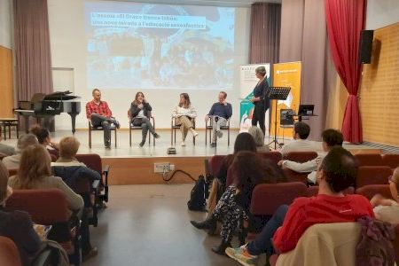 La UCEV presenta el libro “Construir escola, imaginar futur. Una mirada cooperativa des del territori educatiu”