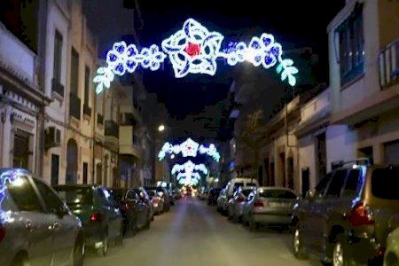 Mor un operari durant el muntatge de la il·luminació d'una falla a Burjassot