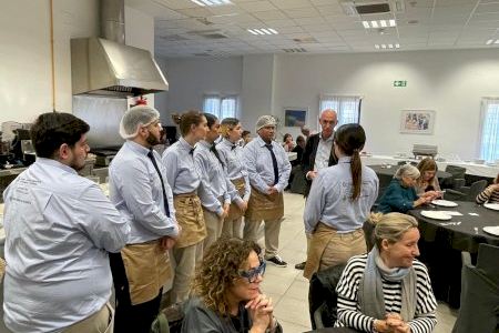 El Ayuntamiento de València impulsa empleo juvenil en hostelería con formación remunerada