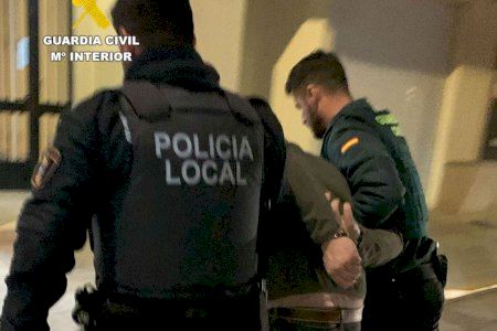 Operatiu policial en urbanitzacions de xalets de Mas Camarena: desarticulada una banda albanesa després de diversos robatoris