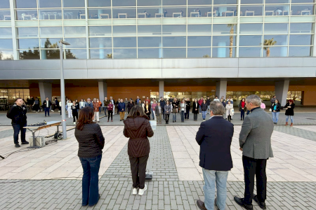 La Universidad de Alicante guarda un minuto de silencio por las últimas víctimas de violencia de género