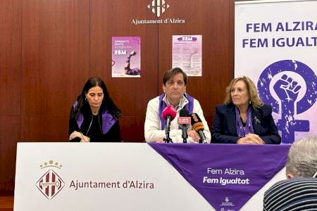 Alzira llança la campanya per al 8M: ‘Diferents edats, la mateixa lluita. El feminisme que unix generacions’