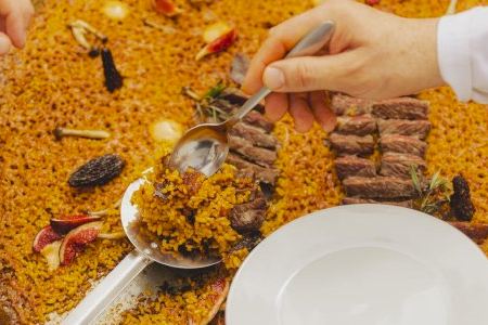 Arranca la búsqueda de la mejor paella del mundo con pruebas en medio planeta Tierra