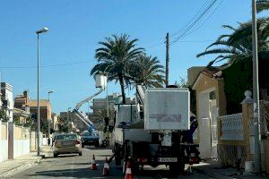 Oliva inicia la major renovació de les lluminàries i els quadres elèctrics de l'enllumenat públic del municipi - (foto 2) Oliva inicia la major renovació de les lluminàries i els quadres elèctrics de l'enllumenat públic del municipi - (foto 2)