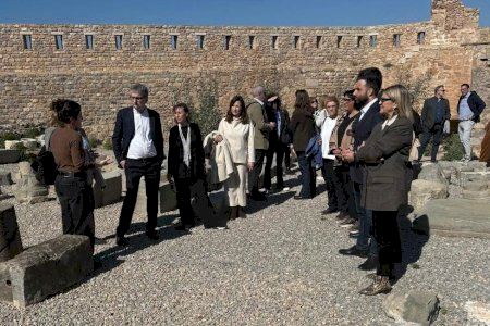Carmen Ortí reclama al Ministerio de Cultura inversiones para acometer las actuaciones pendientes en el Castillo y Teatro Romano de Sagunto