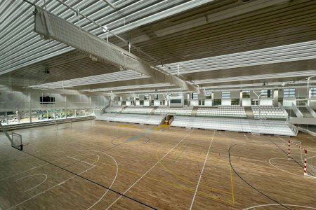 Esquerra Unida exige refuerzo de personal y mantenimiento para el nuevo pabellón deportivo de San Vicente