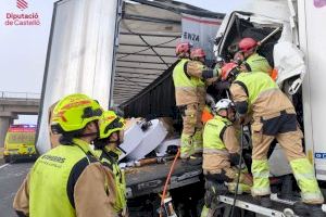 Embús a l’AP7 per un accident múltiple entre la boira entre Xilxes i Moncofa - (foto 5)