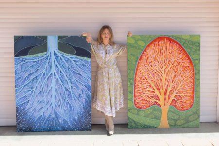 Lorena García Mateu presenta en Sagunto “Misterio, ingravidez y dos mundos”, una exploración pictórica entre lo cósmico y lo interior