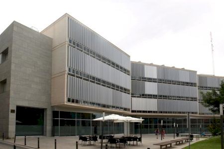 La vivienda protegida tendrá control público tras aprobarse la moción de Esquerra Unida–Podem