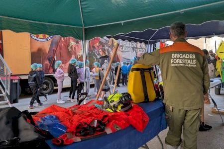 El Consorci Provincial de Bombers porta a Utiel el seu cicle de jornades tècniques sobre brigades forestals i prevenció operativa El Consorci Provincial de Bombers porta a Utiel el seu cicle de jornades tècniques sobre brigades forestals i prevenció operativa
