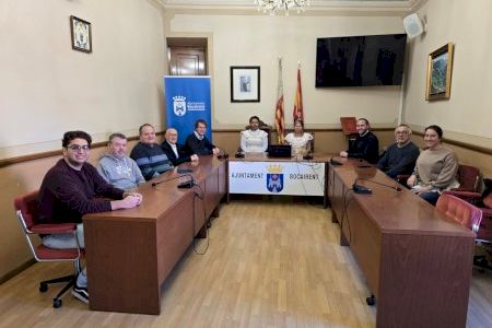 Artesanes bolivianes intercanvien aprenentatges en matèria d’emprenedoria i turisme amb municipis valencians com Bocairent Artesanes bolivianes intercanvien aprenentatges en matèria d’emprenedoria i turisme amb municipis valencians com Bocairent