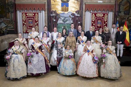 La Diputació de Castelló acull la recepció als municipis fallers de la província