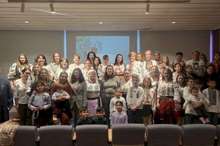 Torrent celebra el Mărțișor, símbolo de la primavera rumana, en un acto en la Casa de la Dona