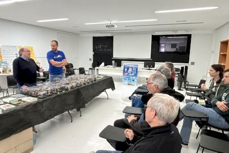 El mundo de los hongos y setas centró jornada formativa del sábado en el CEM de La Nucía
