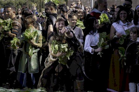 Un poble d'Alacant celebrarà una peculiar guerra que només pot acabar en riures Un poble d'Alacant celebrarà una peculiar guerra que només pot acabar en riures