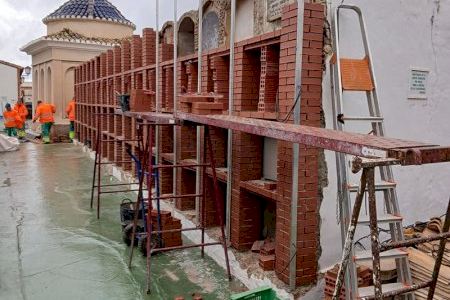 Detecten risc de col·lapse en un bloc de nínxols del cementeri d’Altea i l’Ajuntament actua d’urgència