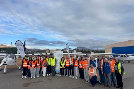 La Escuela Politécnica Superior de la UA impulsa prácticas de vuelo para estudiantes de Ingeniería Aeroespacial en el aeródromo de Mutxamel