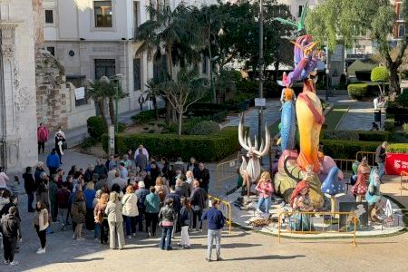 La UNED Sénior Burriana organiza una ruta técnica para conocer el proceso creativo de los monumentos falleros La UNED Sénior Burriana organiza una ruta técnica para conocer el proceso creativo de los monumentos falleros