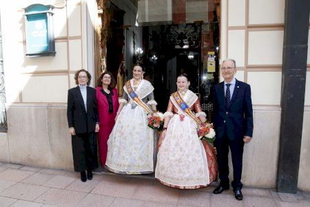 Caixa Rural Burriana entrega las colaboraciones económicas del 2026 a las comisiones falleras Caixa Rural Burriana entrega las colaboraciones económicas del 2026 a las comisiones falleras