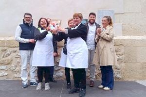 La Cofradía Nuestra Señora de la Caridad se alza con el primer premio del IV Concurso de Torrijas de Villajoyosa