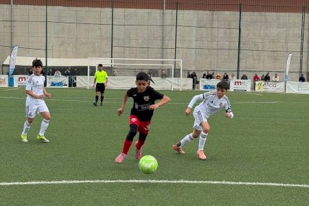Real Madrid, FC Barcelona, Levante UD y Valencia CF presentan sus credenciales en el Torneo de Xilxes Real Madrid, FC Barcelona, Levante UD y Valencia CF presentan sus credenciales en el Torneo de Xilxes