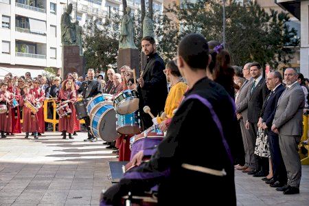 La Semana Santa de Gandia arranca con la tamborrada y el pregón inaugural