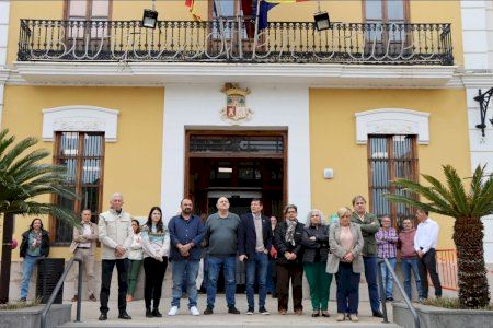 Silencio en Burjassot por el asesinato de Aitana, víctima de la violencia vicaria