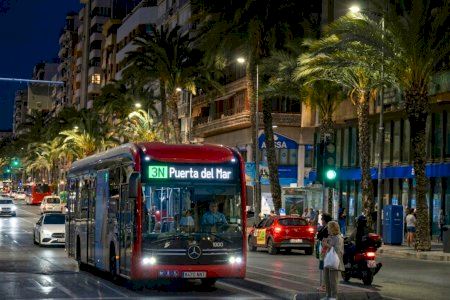 Alicante amplía el servicio de las líneas nocturnas del autobús durante toda la Semana Santa