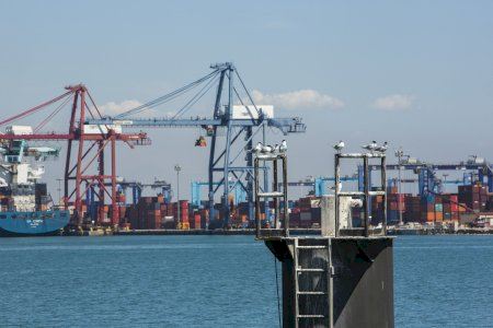 Arranca un plan para proteger los puertos de Valencia, Sagunto y Gandia ante el cambio climático: energía autosuficiente y cero emisiones