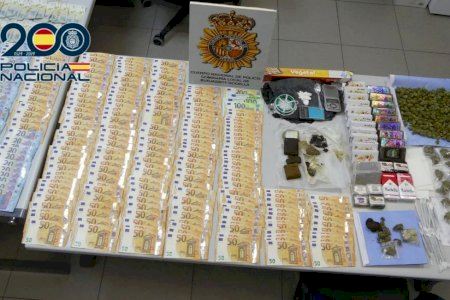 Burjassot, colpejada per una operació antidroga: tràfic de cocaïna, haixix i més de 12.000 euros recaptats