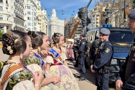 Las Fallas, más bajo control que nunca: todo un 'ejército' de 1.400 policías con nuevas tecnologías permite avances en la seguridad