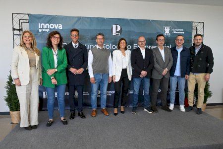 L’alcaldessa d’Almassora participa en l’esmorzar-col·loqui d’Innova Group per impulsar la competitivitat empresarial