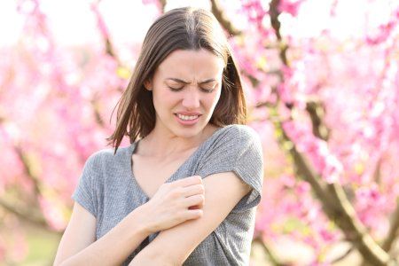 La primavera complica la piel en la Comunitat Valenciana: aumentan alergias, rojeces y picor