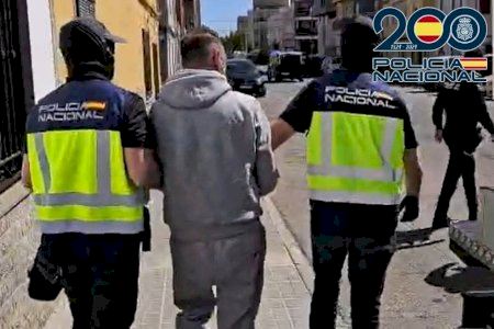 Un habitatge a Almassora, convertida en un “supermercat” de la droga: tràfec constant de compradors les 24 hores