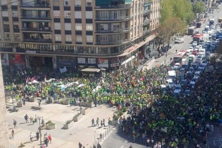 Vaga educativa a la Comunitat Valenciana: Conselleria xifra el seguiment mitjà en el 35,59 % Vaga educativa a la Comunitat Valenciana: Conselleria xifra el seguiment mitjà en el 35,59 %