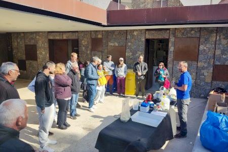 El CEM La Nucia acogió un curso de cultivo de setas en tronco