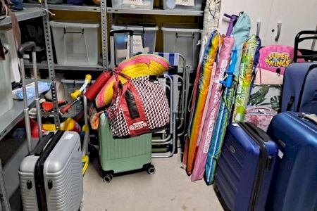 TRAM d’Alacant recogió 2.439 objetos perdidos en sus trenes y estaciones durante 2025
