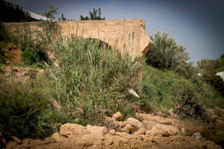 "No podemos renunciar a él": La CHJ frena la reconstrucción del antiguo acueducto derribado por la DANA por "obstaculizar el paso del agua"