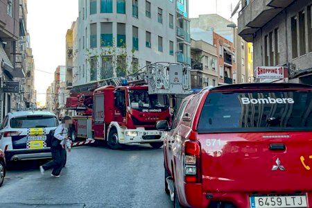 Fugues de gas i risc d'explosió a Elx: un home roba canonades en 23 punts i posa en risc a la població