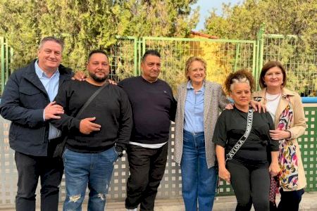 La alcaldesa visita las actividades organizadas en Torrent con motivo del Día Internacional del Pueblo Gitano