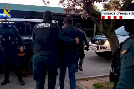 Caen los autores de 27 alunizajes en joyerías: actuaron en Benicàssim y movieron un millón de euros