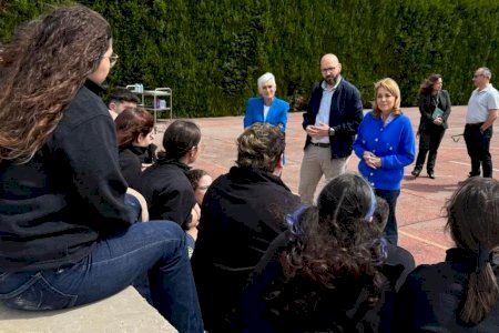 Camarero subraya el carácter social de los campos de voluntariado del IVAJ y la labor solidaria de los jóvenes participantes