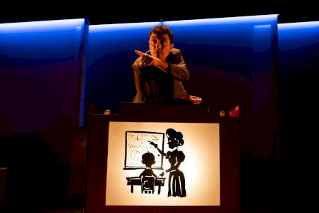 ‘aLUZina’: el espectáculo familiar de magia que llega a Castellón y Peñíscola este abril