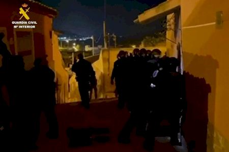 Un clan de mujeres controlaba la droga en un barrio de Villena… hasta que todo saltó por los aires